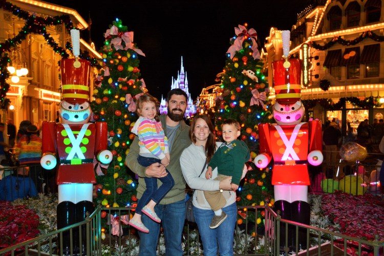 PhotoPass_Visiting_Magic_Kingdom_Park_7108882952 (2)